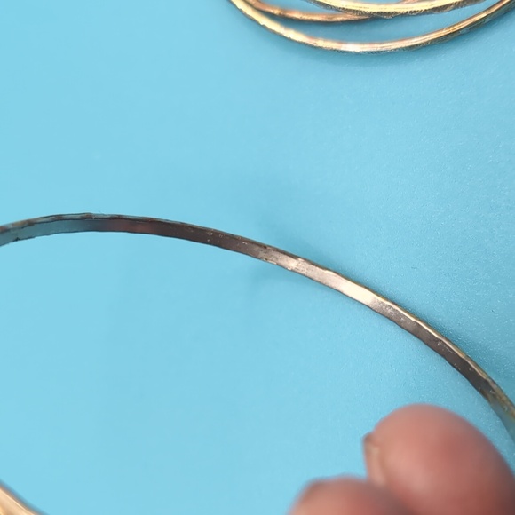 4 Gold Toned Textured Pattern Bangle Jingle Bracelets - Picture 8 of 10